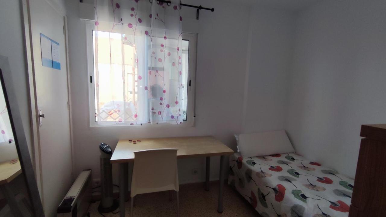 Habitaciones En Alquiler En Piso Compartido 瓦伦西亚 客房 照片